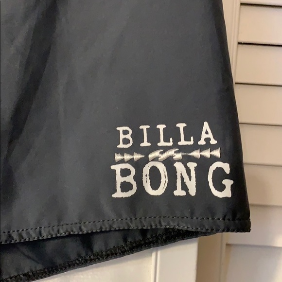 Cute Billabong Shorts - Picture 2 of 10